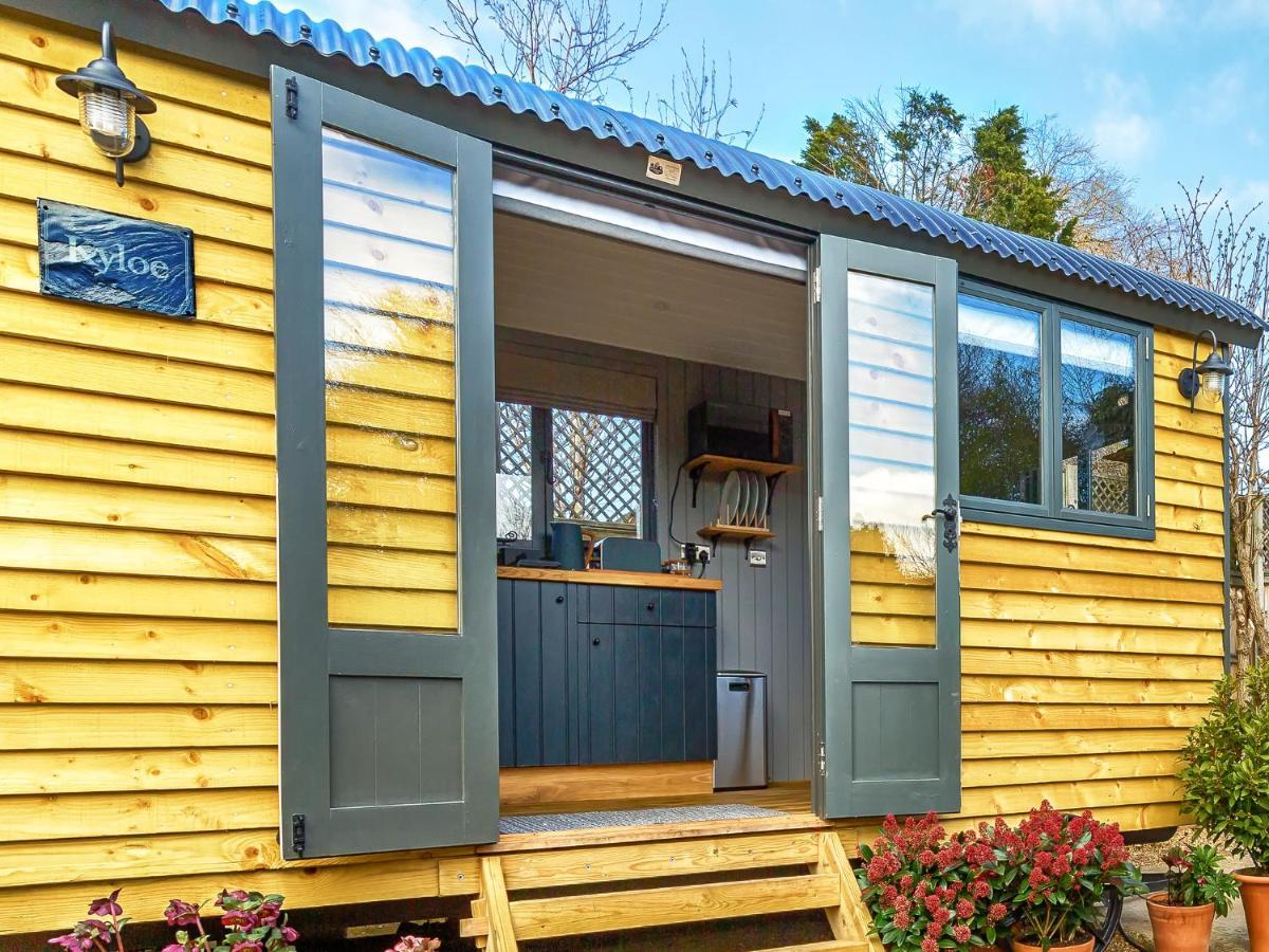 Pass The Keys Whitstable Shepherds Hut Minutes From The Harbour Exterior foto
